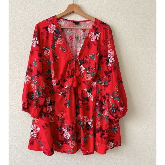 Torrid Red  V-neck Floral Baby Doll Blouse/ NWT size 3 - Picture 3 of 11